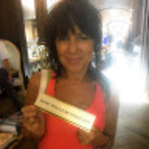 Meet your Posher, Simone